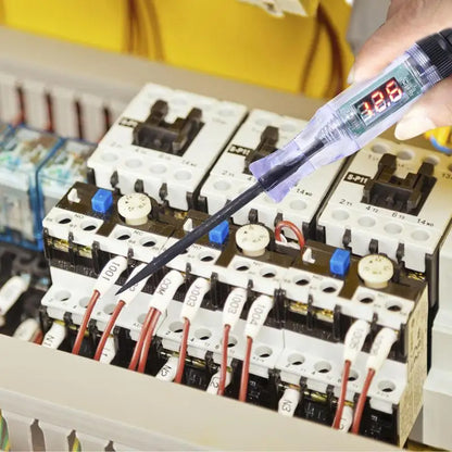 stylo testeur de circuit automobile.