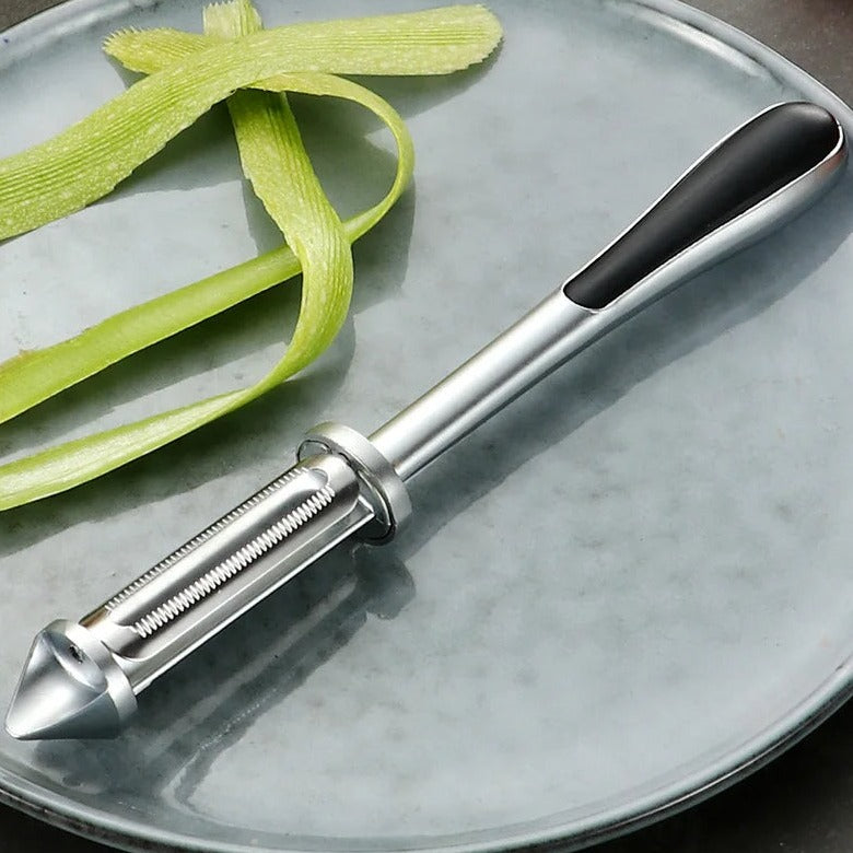 Éplucheur de fruits et légumes 3 en 1.