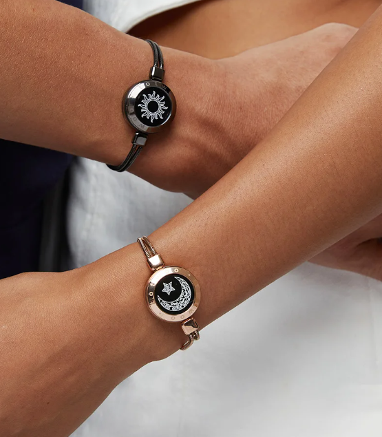 Totwoo lang distance touch bracelets