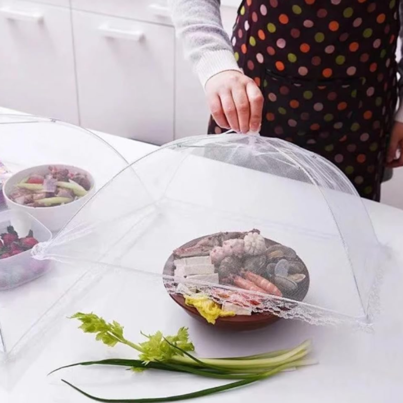 Couverture pliable blanche anti-insectes et poussière.