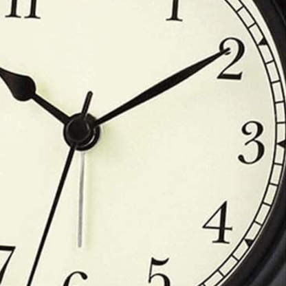 Réveil lumineux à quartz.