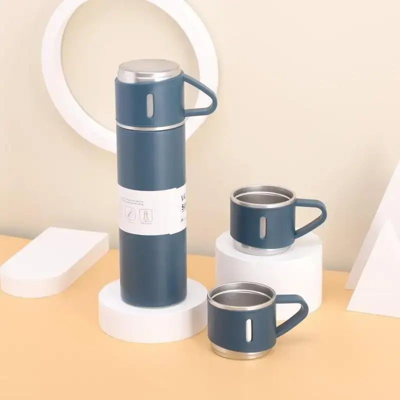 Thermos double couche en acier inoxydable.