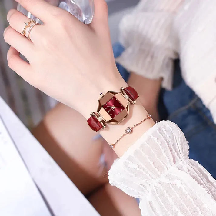 Montre en cuir de luxe pour femme.