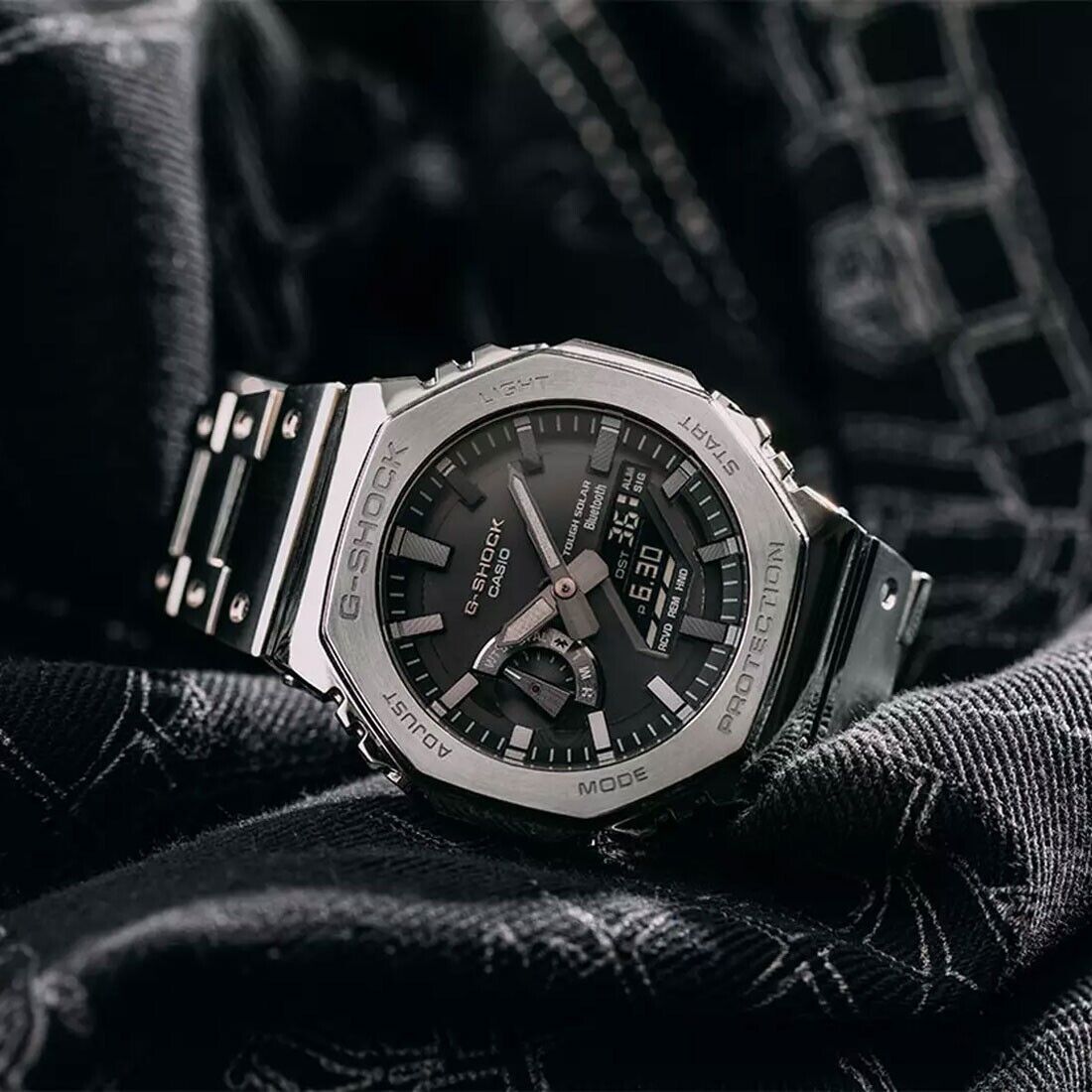 Montre pour homme Casio G-Shock, modèle GM-B2100D-1AER.