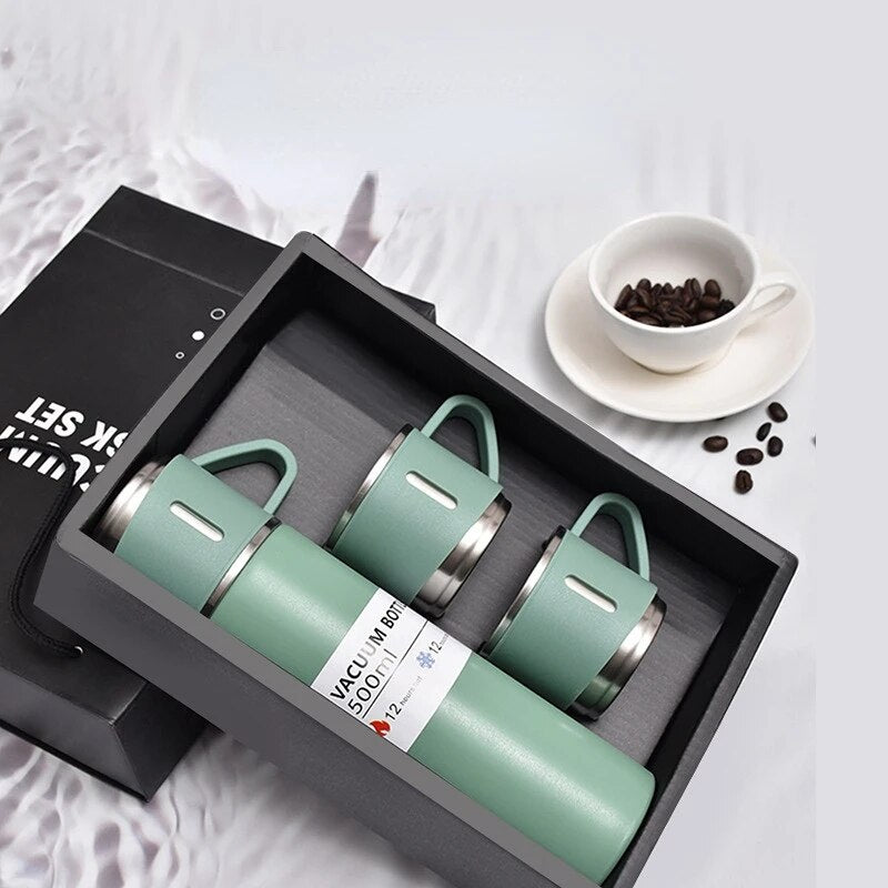 Thermos double couche en acier inoxydable.