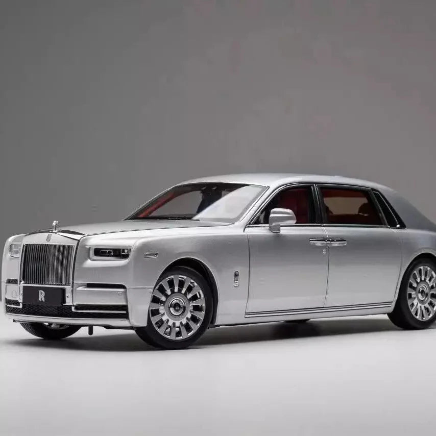 La miniature 1:18 Rolls-Royce Phantom qui fait battre les cœurs ❤️