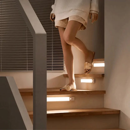 Veilleuse LED sans fil avec détecteur de mouvement.